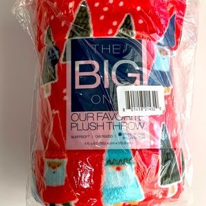 Big One Supersoft Plush Throw Gnomes Christmas